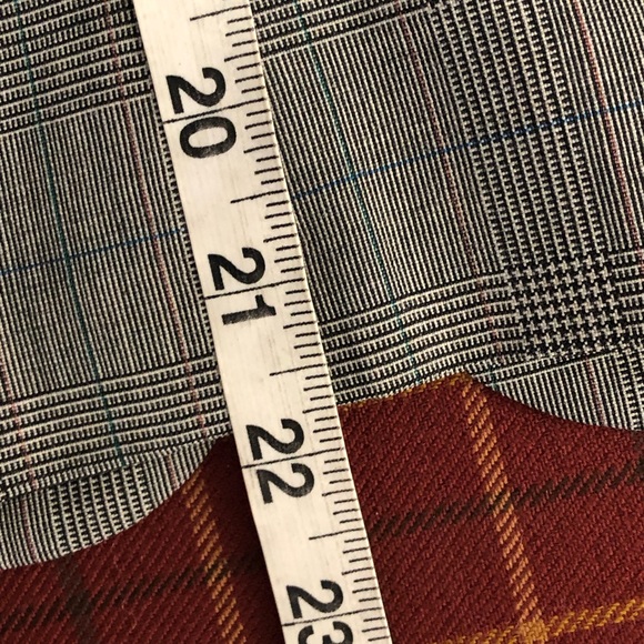 WOOLF BROTHERS Ladies Gray Glen Plaid Worsted Wool Suit with Skirt - Size 6 - Picture 9 of 14